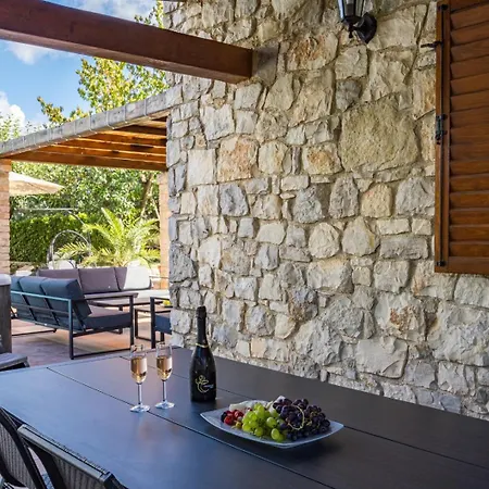 Bucks Near Porec For 20 Persons With Sea View, Whirlpool, Sauna & Fitness *