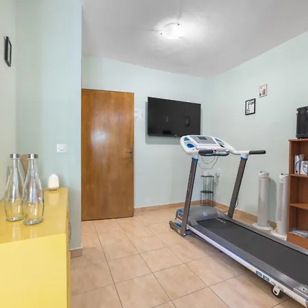 Villa Bucks Near Porec For 20 Persons With Sea View, Whirlpool, Sauna & Fitness Visnjan