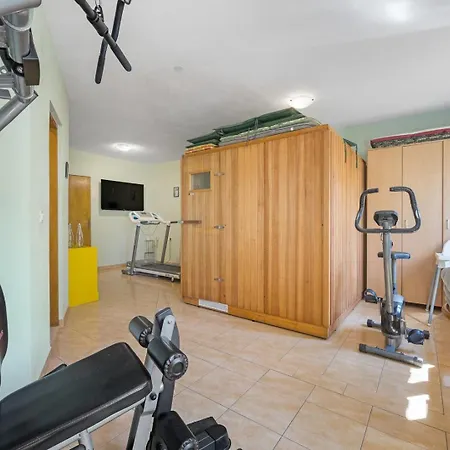 Villa Bucks Near Porec For 20 Persons With Sea View, Whirlpool, Sauna & Fitness