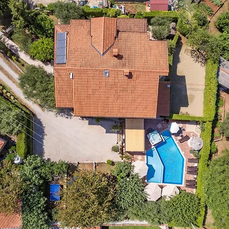 Bucks Near Porec For 20 Persons With Sea View, Whirlpool, Sauna & Fitness *