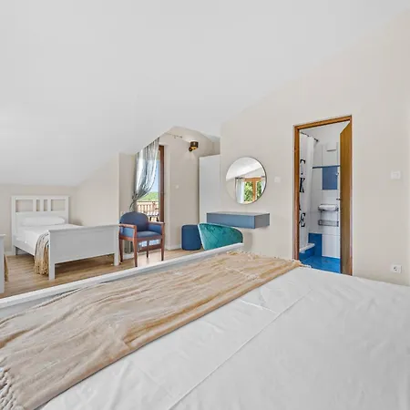 Bucks Near Porec For 20 Persons With Sea View, Whirlpool, Sauna & Fitness Višnjan