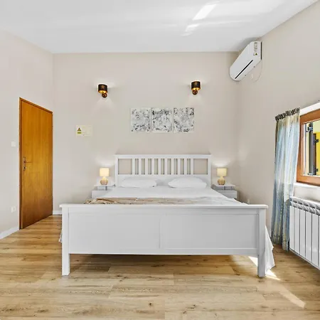 Bucks Near Porec For 20 Persons With Sea View, Whirlpool, Sauna & Fitness *