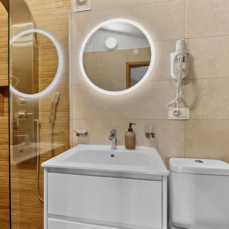 Bucks Near Porec For 20 Persons With Sea View, Whirlpool, Sauna & Fitness Villa *