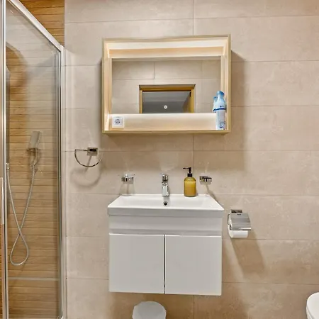 Villa Bucks Near Porec For 20 Persons With Sea View, Whirlpool, Sauna & Fitness *
