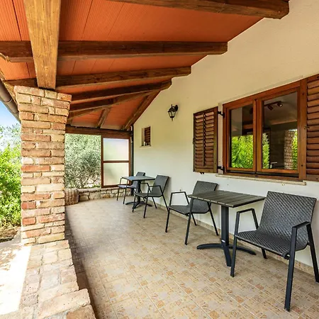 Villa Bucks Near Porec For 20 Persons With Sea View, Whirlpool, Sauna & Fitness Višnjan