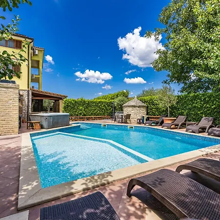 Bucks Near Porec For 20 Persons With Sea View, Whirlpool, Sauna & Fitness * Višnjan